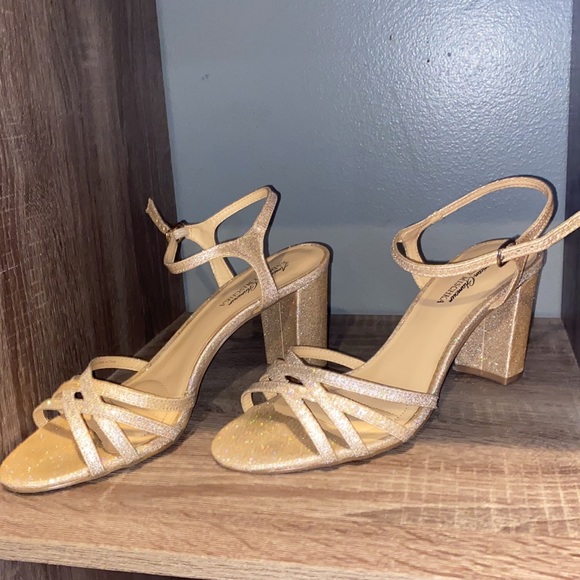 Size 10 sparkles BADGLEY MISCHKA heels - Picture 3 of 11